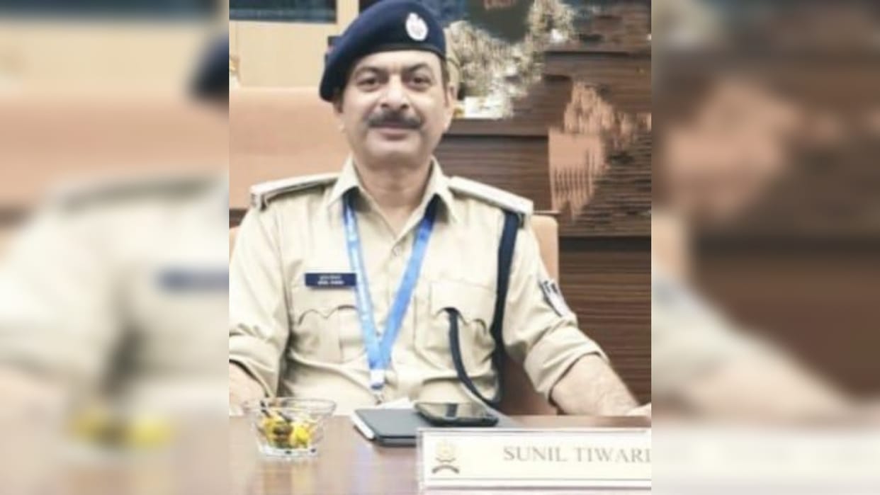 MP News Now Sunil Tiwari will be Damoh SP Dharamraj Meena sent to Rajgarh
