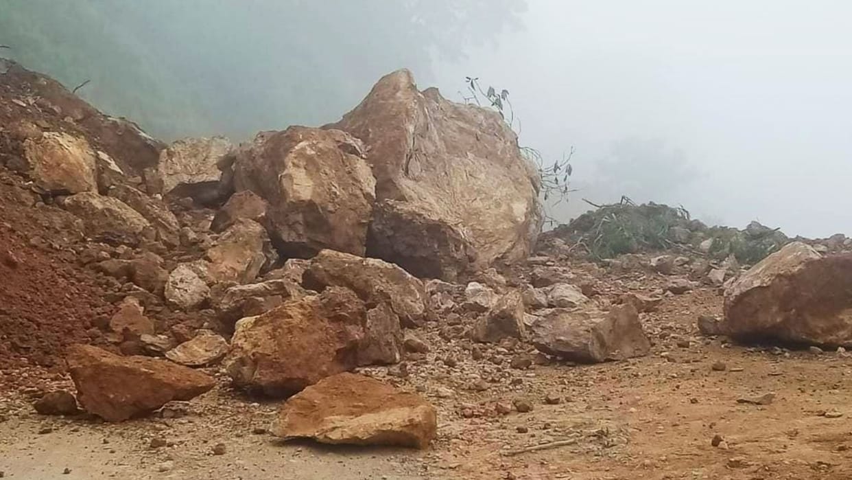 Rain in Himachal: Two Storey House Collapsed in Nirmand Kullu Sharnal Village in Rampur Bushahar sinking