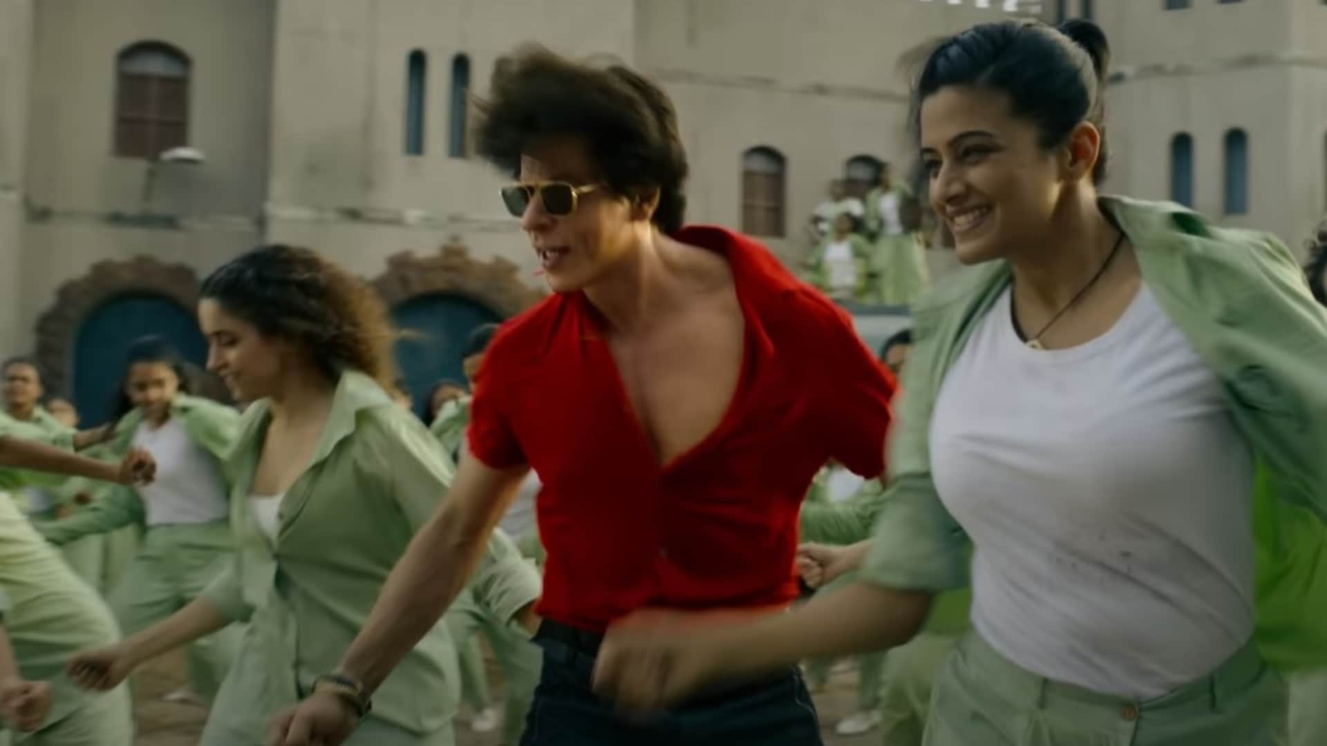 Shah Rukh Khan called Waseem Barelvi to use his famous couplet in the Jawan song Zinda Banda inside Story
