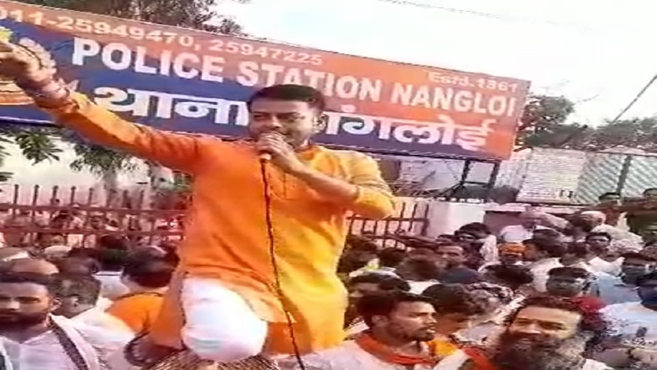 Video of religious slogans raised outside police station after riots in Nangloi