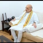 केंद्रीय गृह मंत्री से चर्चा करते मुख्यमंत्री सुखविंद्र सिंह सुक्खू।