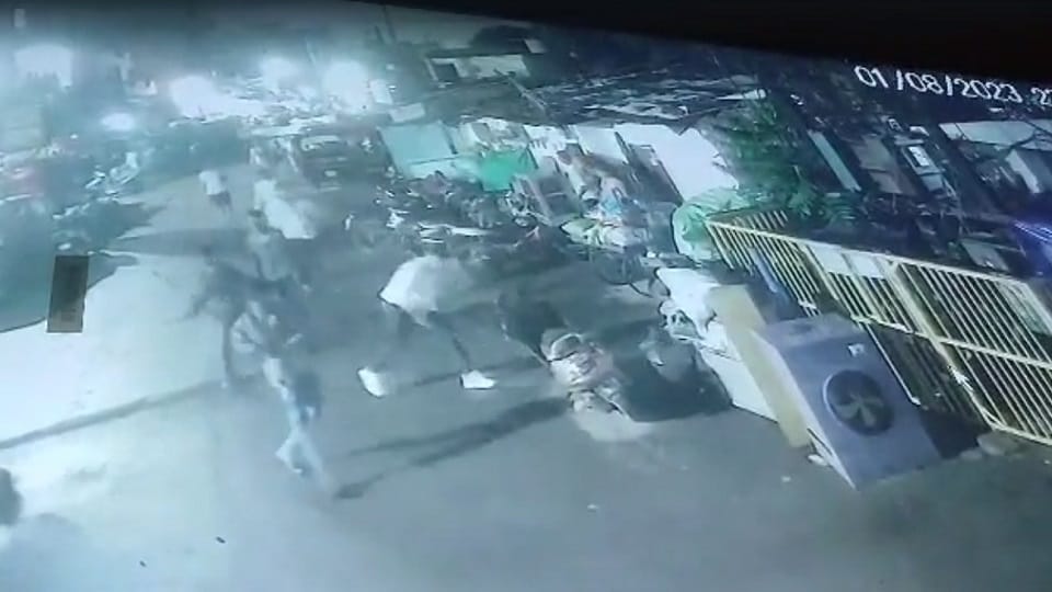 Raipur: Bloody clash for supremacy between two miscreants