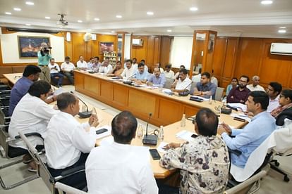 Indore: पूर्वी क्षेत्र को मिलेगी नई सड़क, तिलक नगर से रिंग रोड तक के मार्ग को मंजूरी,680 फ्लैट निगम ने बांटे East Zone will get new road, Tilak Nagar to Ring Road route approved, 680 flats distributed by corporation