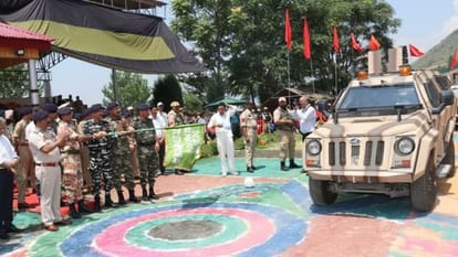 J&K: कश्मीर में 21 पुलिस स्टेशनों को मिलीं शांति और स्थिरता टीमें, दूसरे चरण में बचे हुए थानों को मिलेंगी jammu kashmir: 21 police stations in Kashmir got peace and stability teams