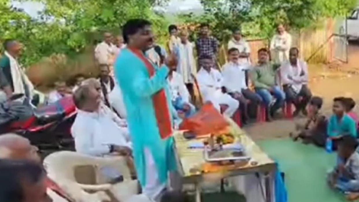 Damoh: Jabera MLA said - Will make smooth roads like actress's cheeks, Katrina is now old