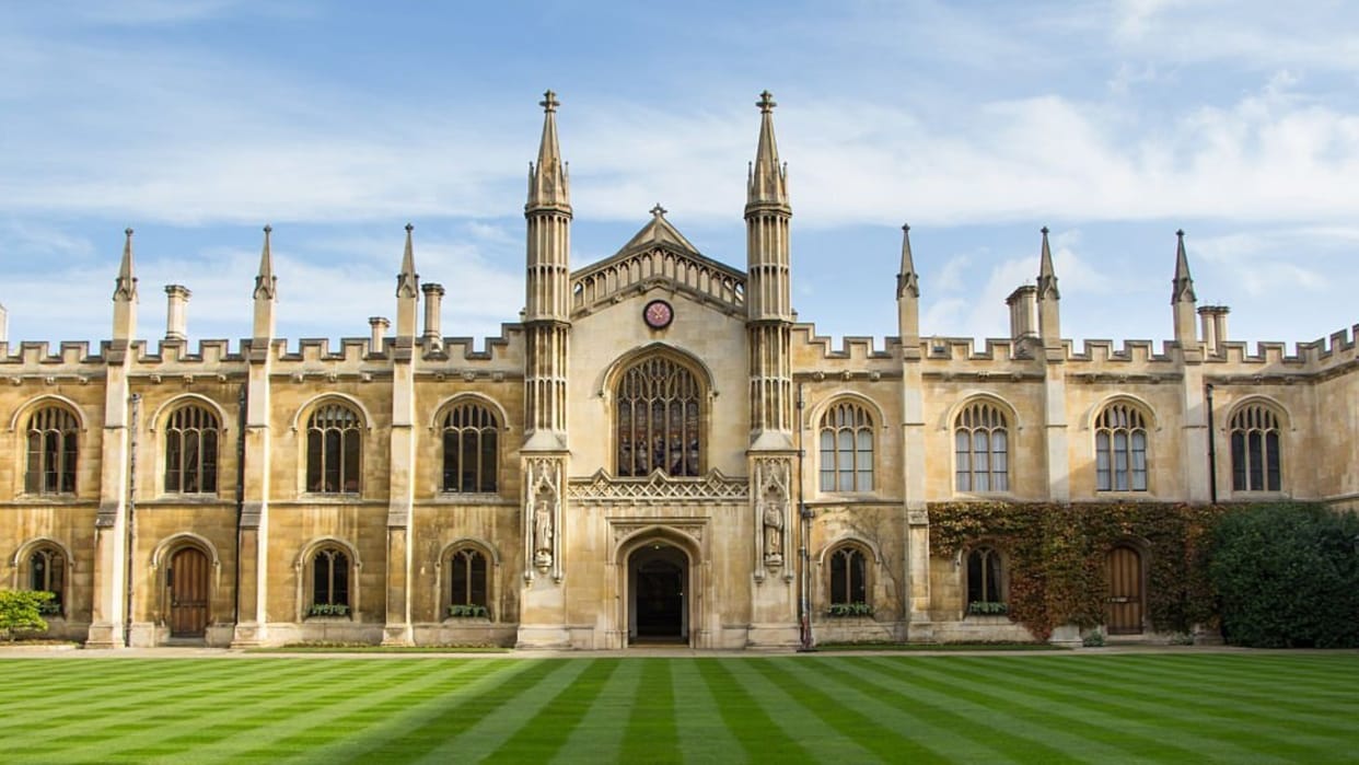 These Indian Prime Ministers has studied from this university, know what is its specialty