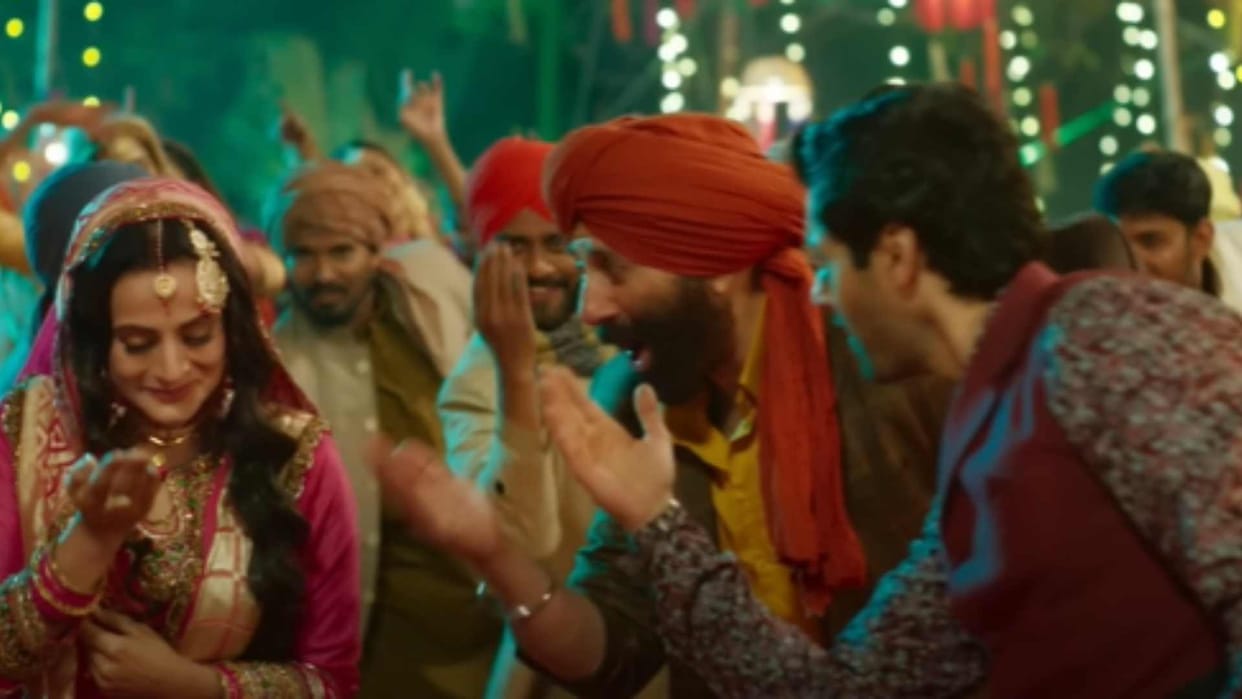 Gadar 2 song Main Nikla Gaddi Leke out Sunny Deol Ameesha Patel Utkarsh Sharma bring back the original charm