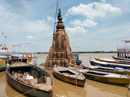 Ganga Water Level continue rising in varanasi at speed of 10 cm per hour panic in coastal areas