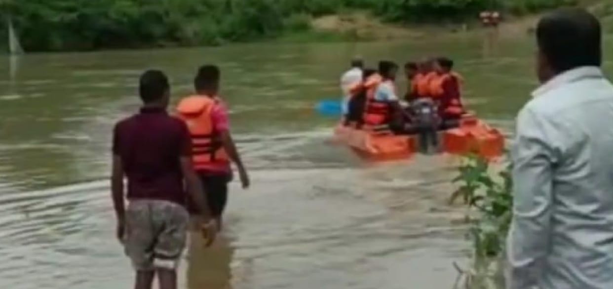 girl student died of malaria in Gariaband