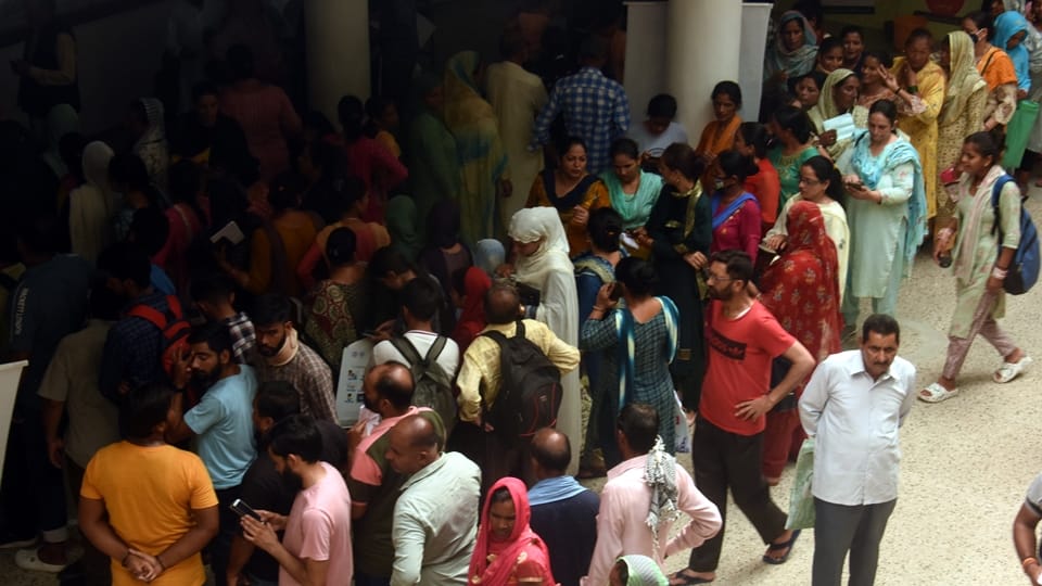 gmc jammu news: Late night situation bad in GMC jammu