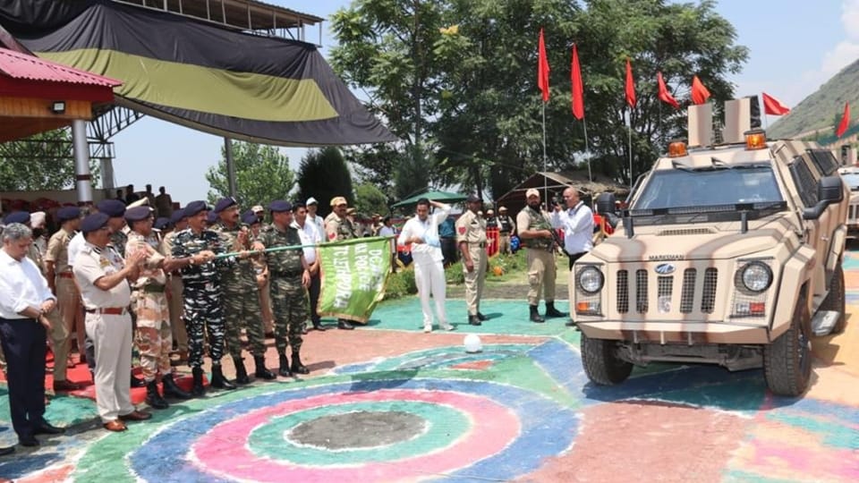 jammu kashmir: 21 police stations in Kashmir got peace and stability teams
