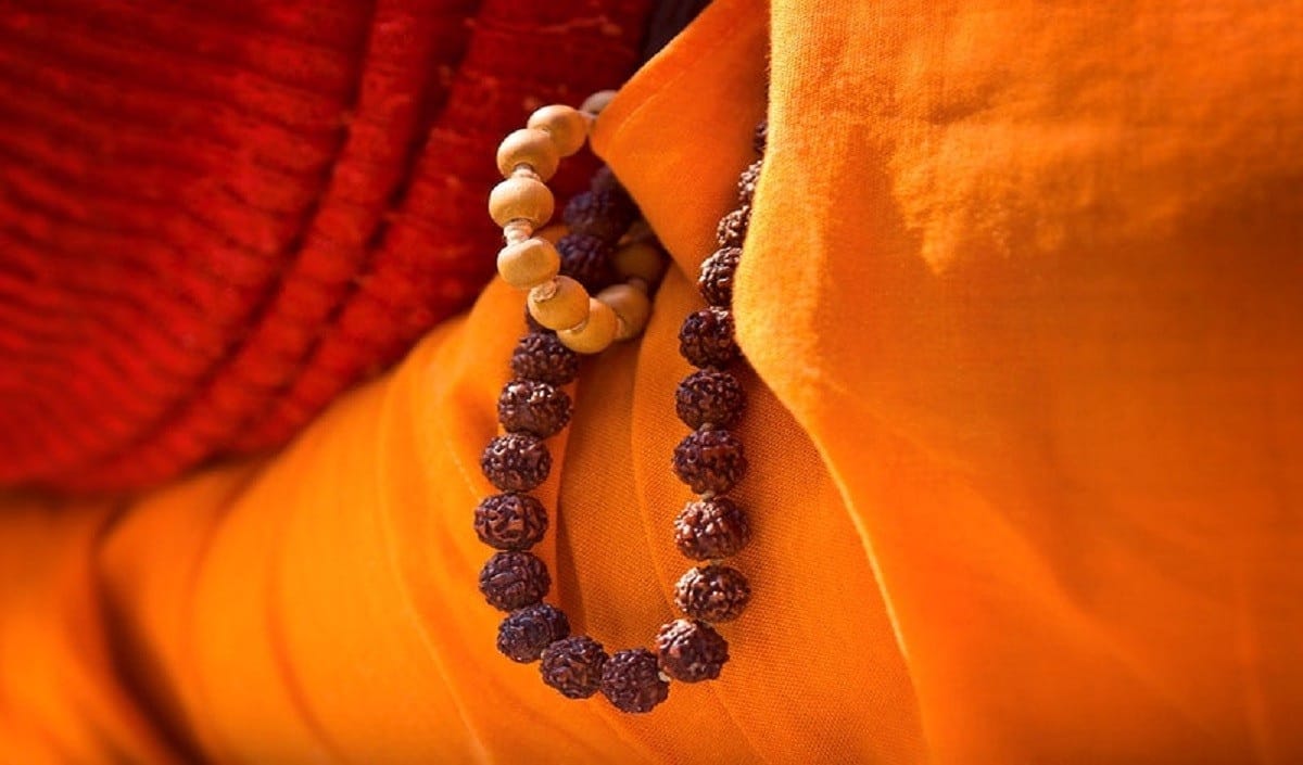 Sadhus dead body found near Kumbha temple, family said  was mentally unwell, Police engaged in investigation