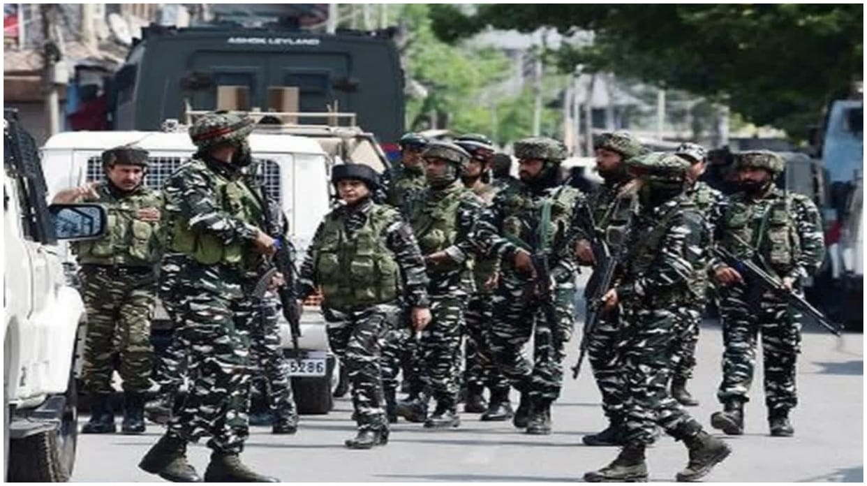 Manipur: 17 injured in clashes in Bishnupur; day curfew reimposed in Imphal valley