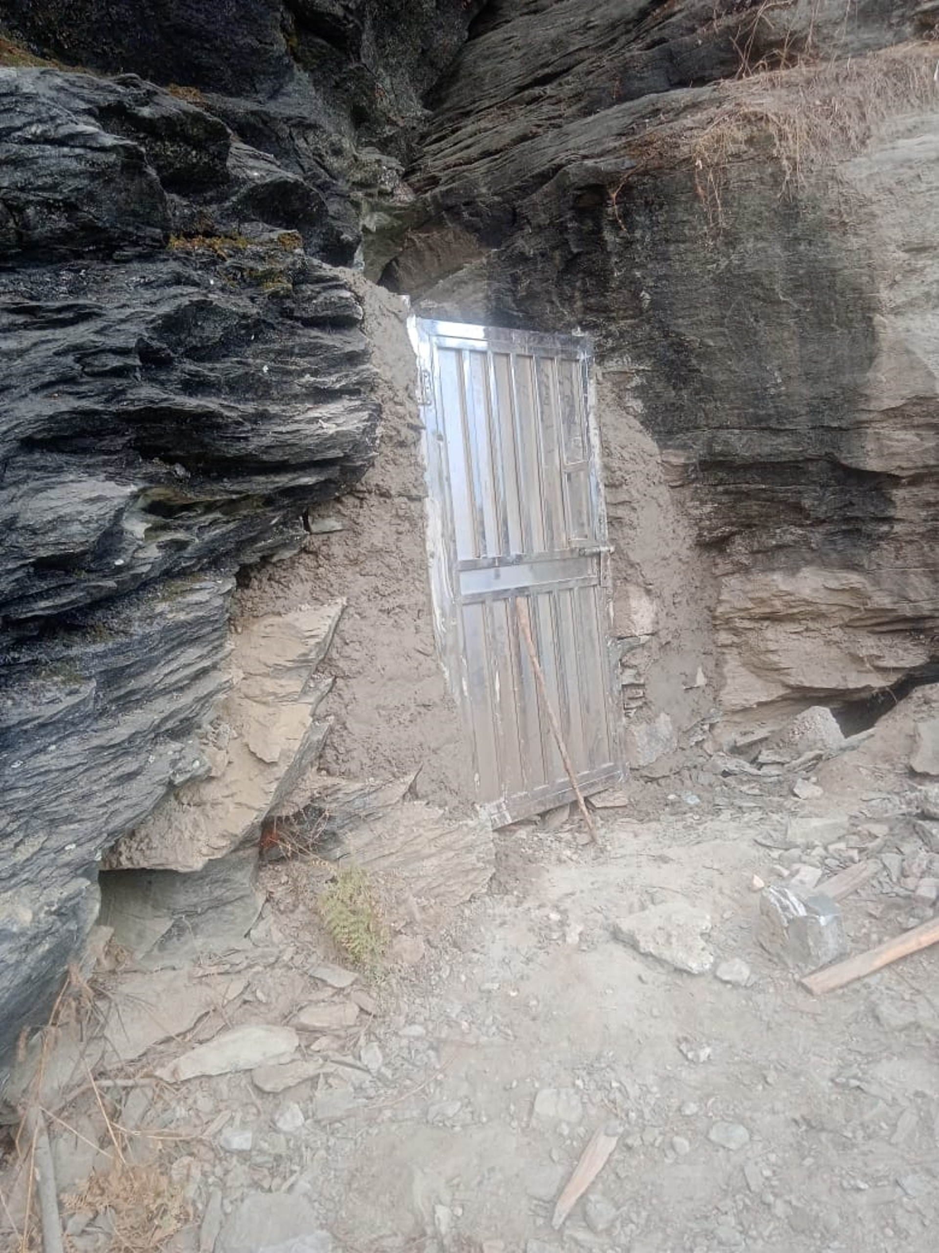 Lord Krishna Idol of Mahabharata found in natural cave of Gyanja village Uttarkashi Uttarakhand Watch Photos