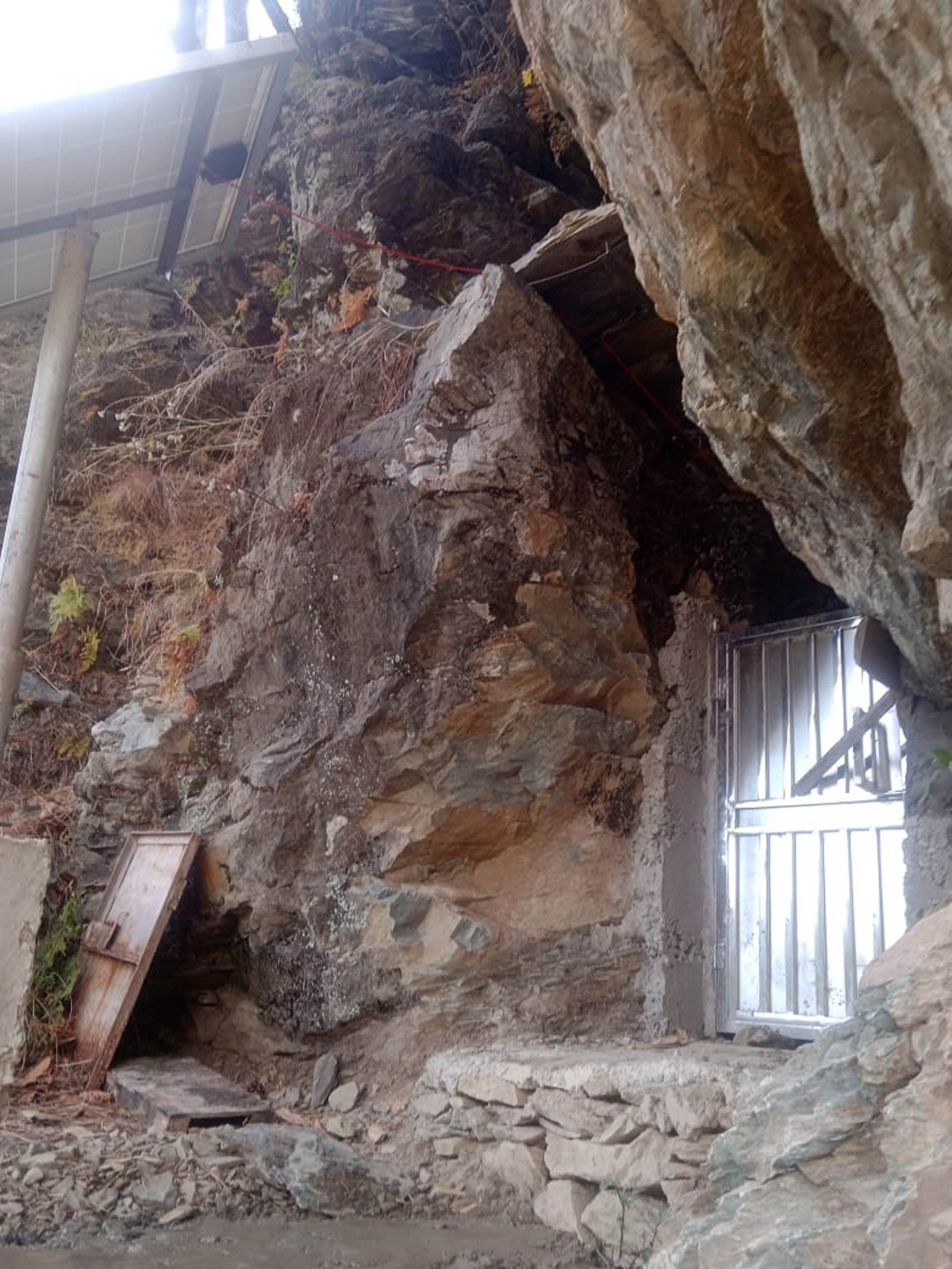 Lord Krishna Idol of Mahabharata found in natural cave of Gyanja village Uttarkashi Uttarakhand Watch Photos