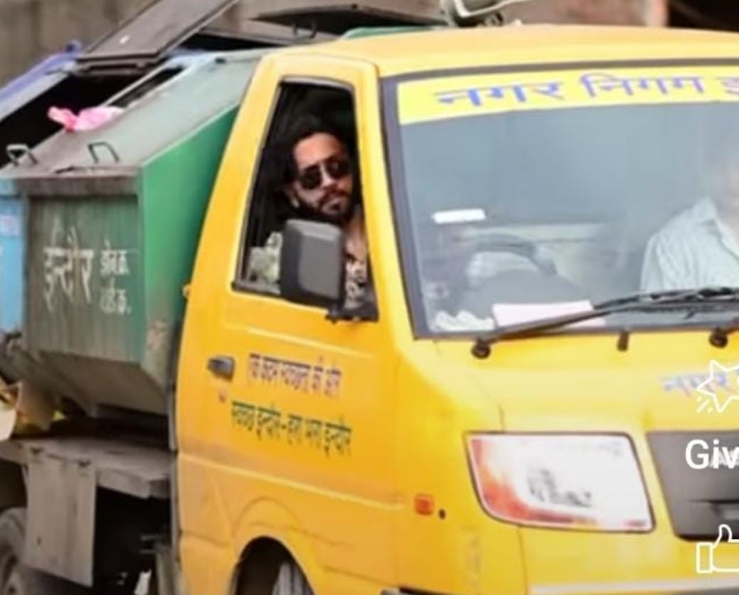 Corporation's garbage cart reel made costly, complaint against YouTuber youth in police station