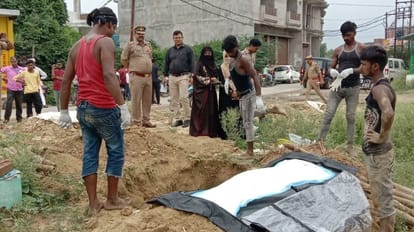 The dead body was removed from the grave after two and a half months: postmortem will reveal the secret of dea