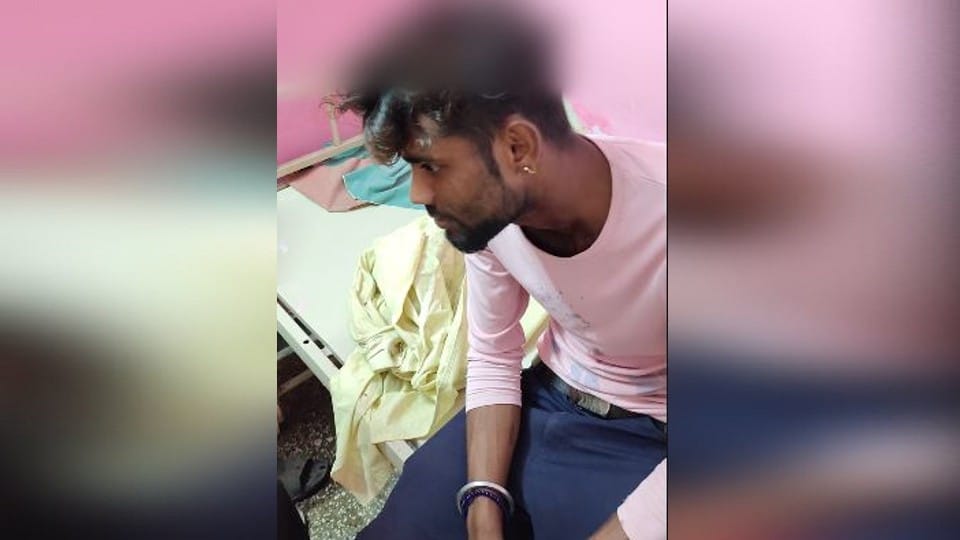 Mother-in-law caught throat wife broke her head with stick husband said never do this mistake