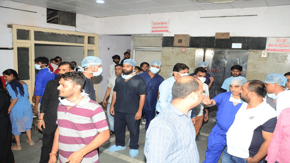 Kanpur cardiology suddenly caught fire due to short circuit