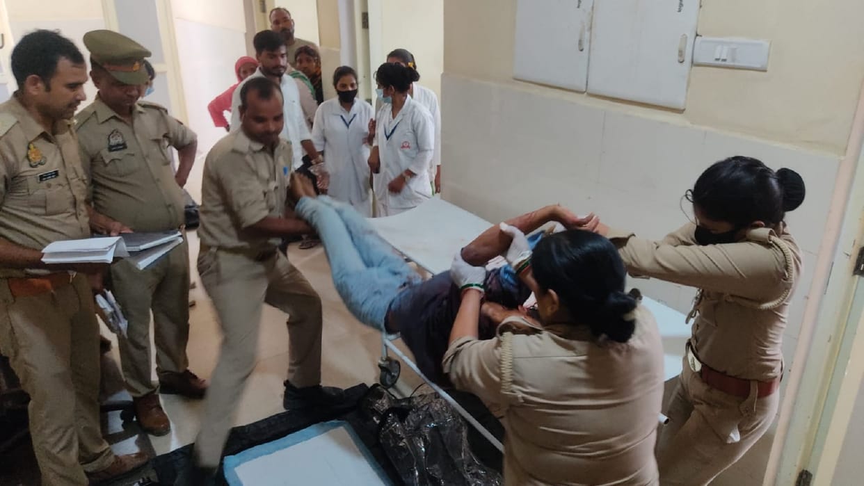 Loader of devotees going to visit Ghuisarnath Dham overturned, two girls died, a dozen injured