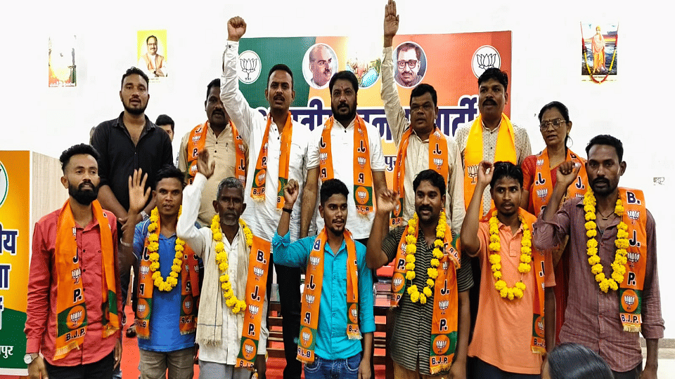 Six workers of Jogi Congress join BJP, President warmly welcomes