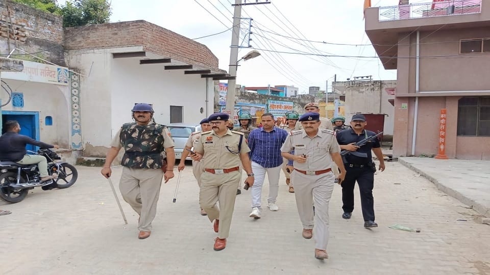 Haryana: Namaz was not offered in mosque in Narnaul, police took out flag march