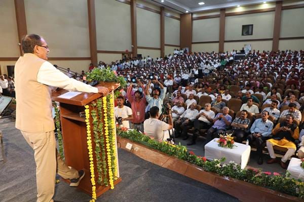 MP News: Shivraj said at the golden-jubilee festival of Agricultural Marketing Board – no more than 2% commiss