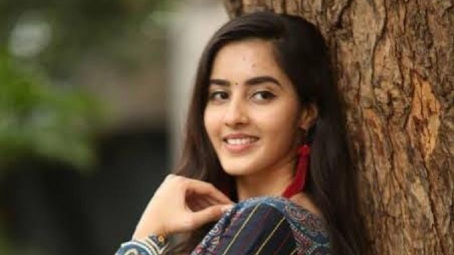 Gadar 2 actress Simrat Kaur wanted to become athlete was about to give up on films Know her first salary
