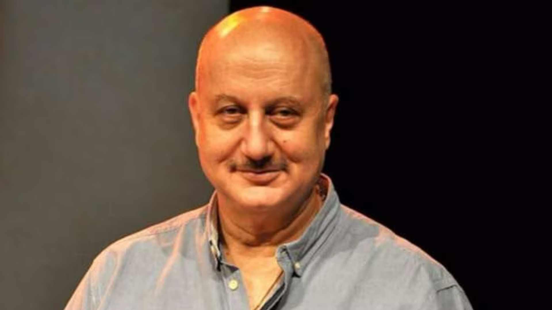 These TV Celebs Pleaded For Work On Social Media Divya Agarwal Anupam Kher Neena Gupta