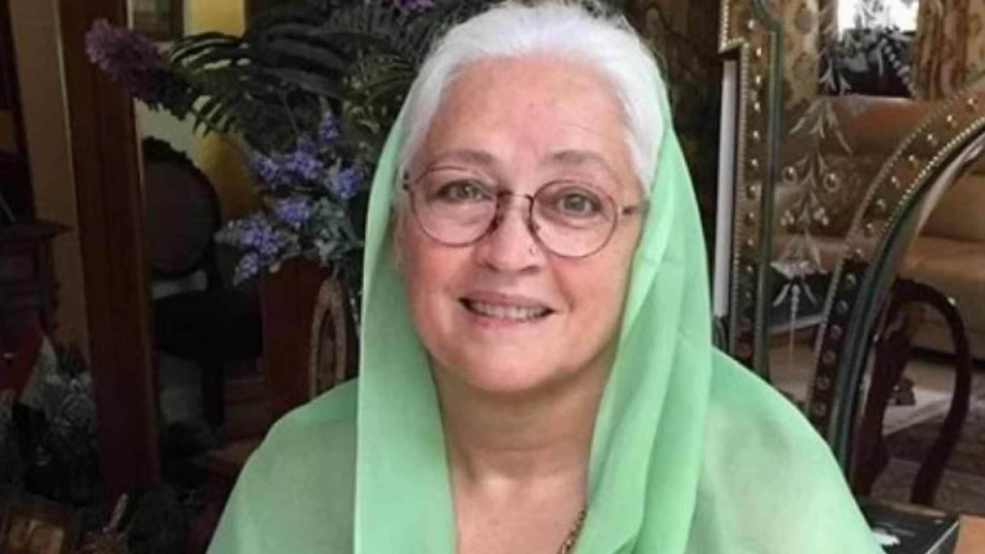 These TV Celebs Pleaded For Work On Social Media Divya Agarwal Anupam Kher Neena Gupta
