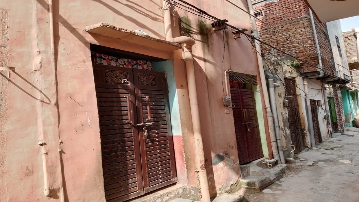 Nuh Violence in gurugram tenants left their houses shopkeepers leaving open shops