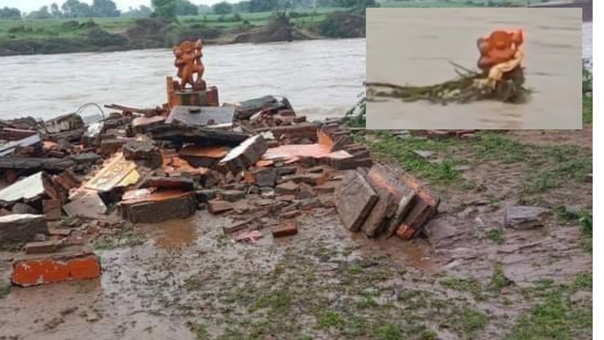 Damoh Weather: Temple razed in river flood, Hanumanji's statue remains intact even in strong current