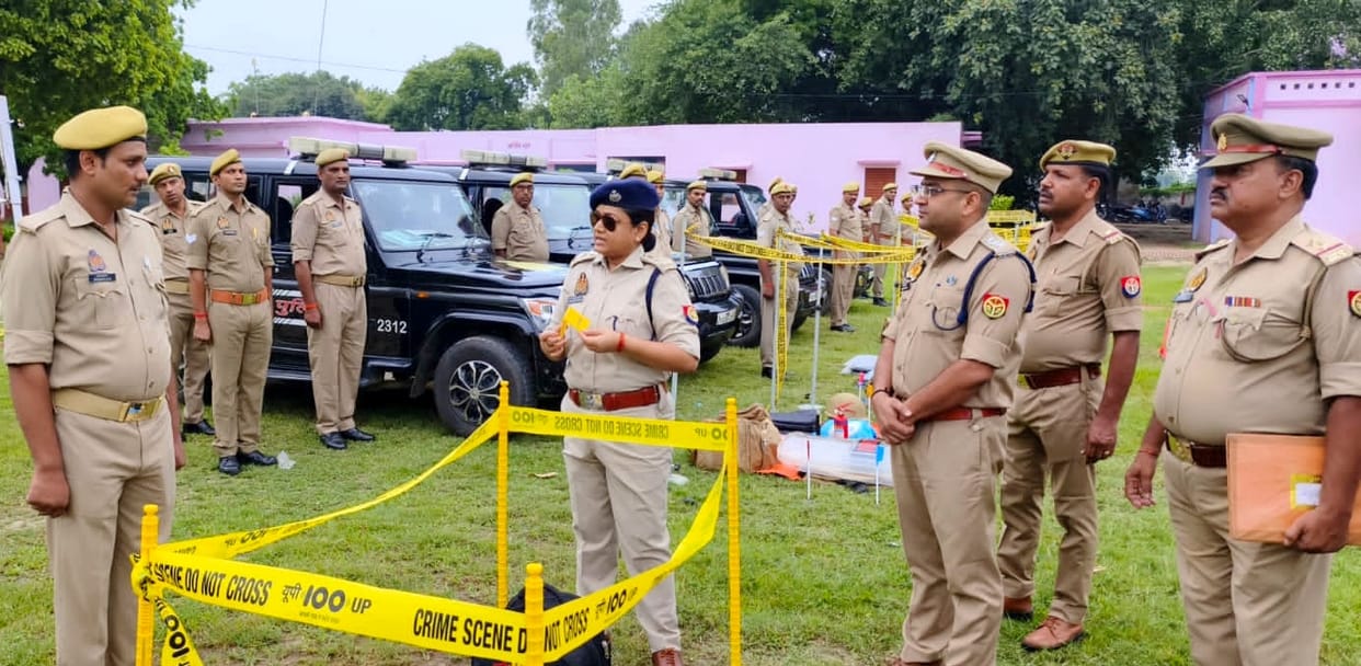 Meenakshi Katyayan, the new SP of the district made the jawans run, know why they had to do this?