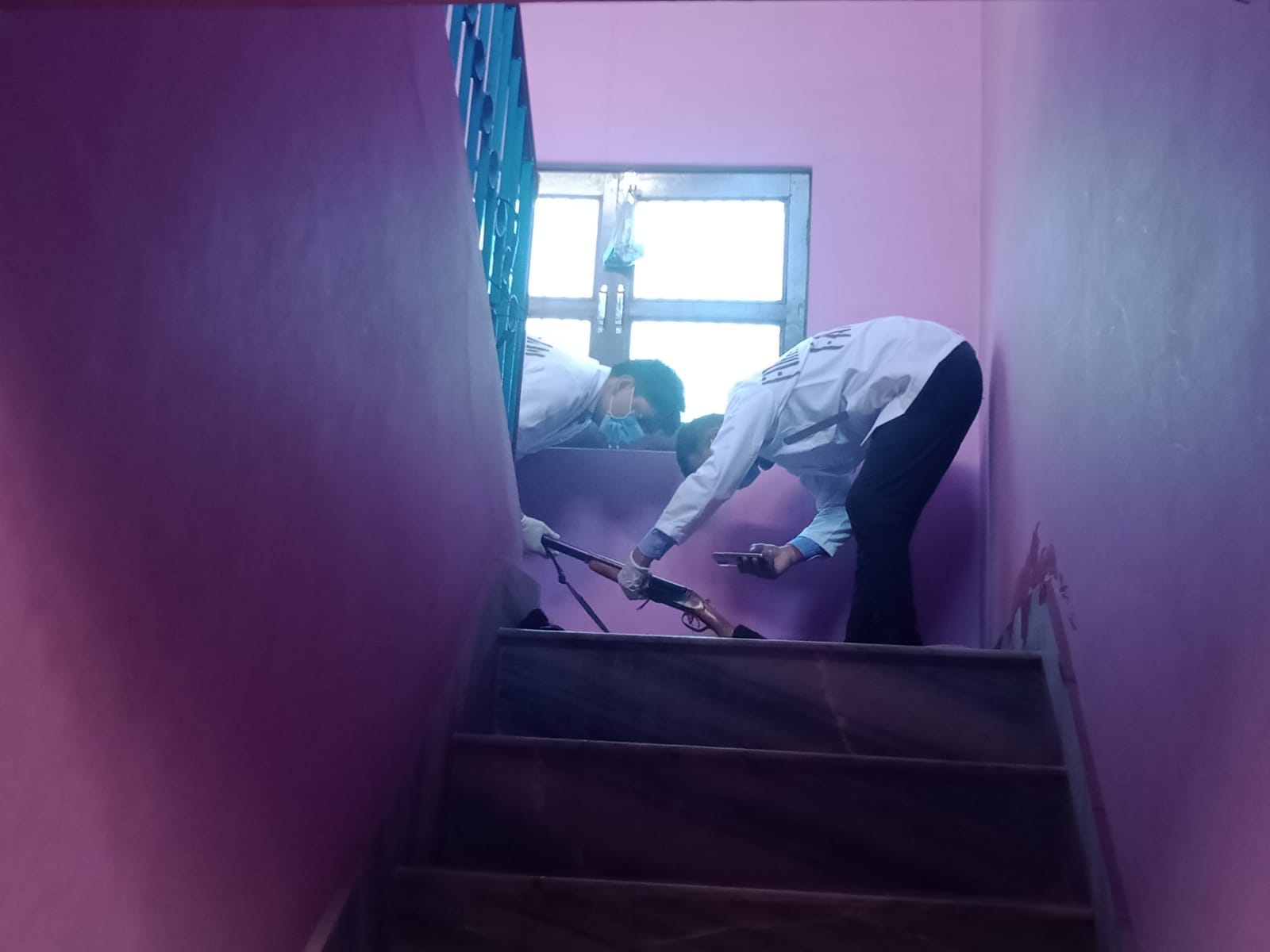 Majors brother committed suicide by shooting himself with a double barreled gun in Farrukhabad