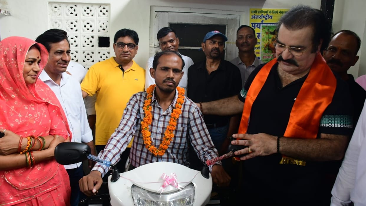 Rajasthan Minister Pratap Singh Khachariawas gave scooty to 54 Divyang from MLA fund