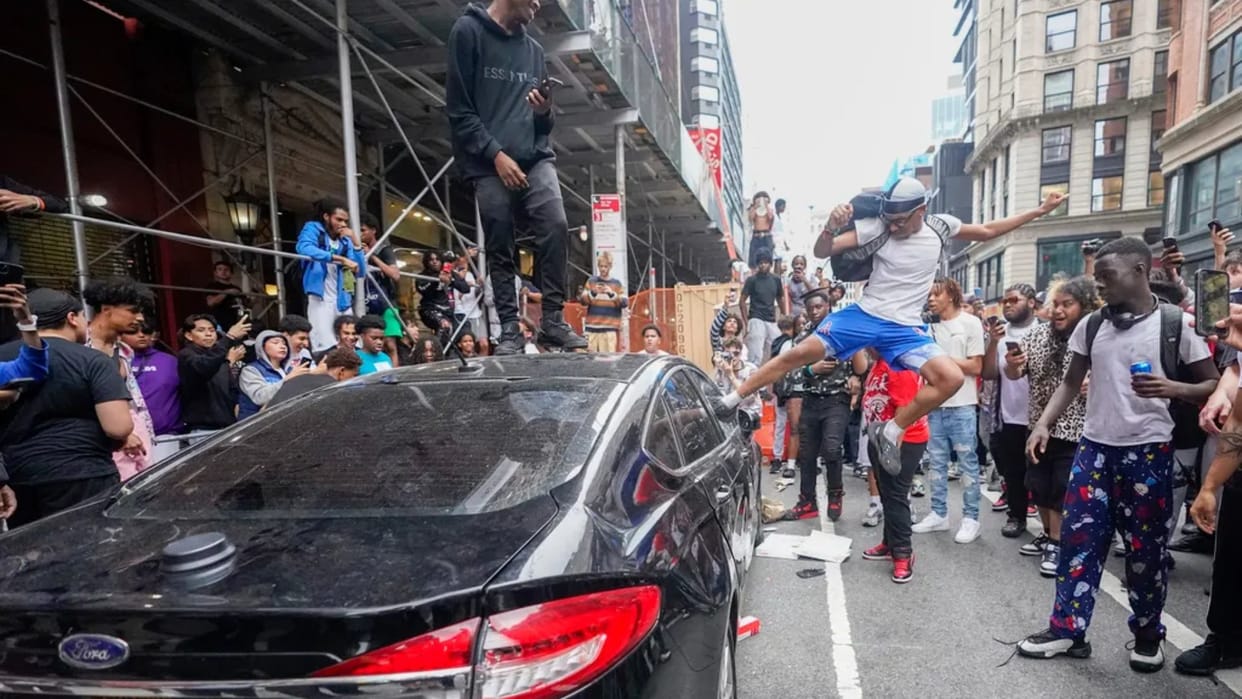 USA social media influencer kai cenat post meetup in new york errupt riots many injured