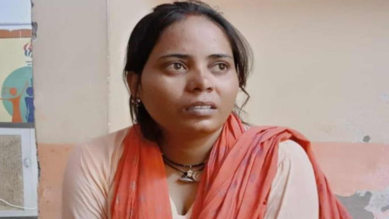 Love marriage girl tried to set herself on fire after getting upset with husband