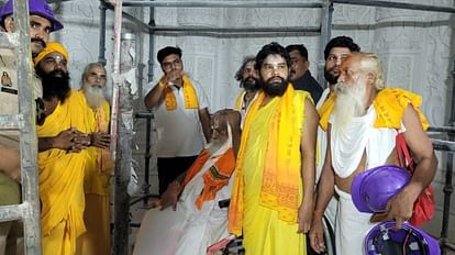 Mahant Nritya Gopal Das became emotional after seeing the construction work of the temple