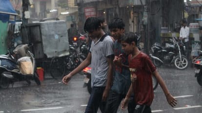 Weather Update Varanasi Chances of rain even today mausam is pleasant