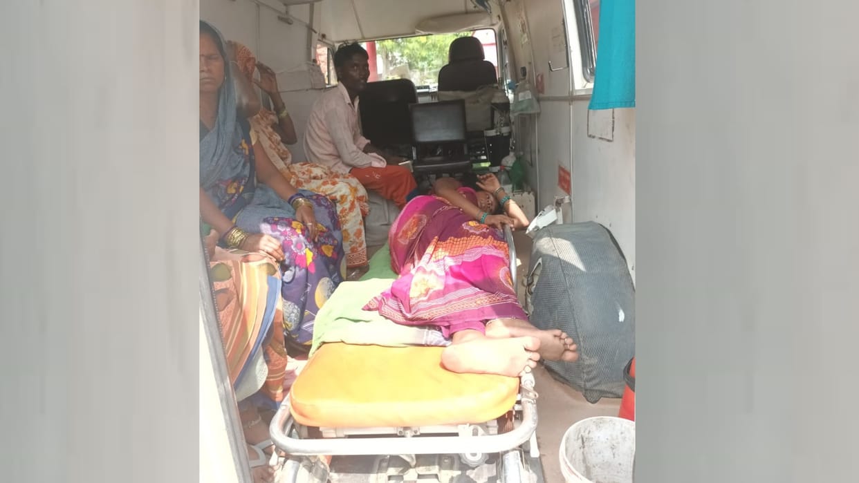 A new born baby died while delivery in tejwapur CHC in Bahraich.