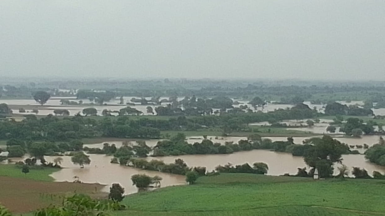 Damoh Weather: Hiran river uncontrollable after Bargi Dam gate opened, Jabalpur-Tendukheda road closed