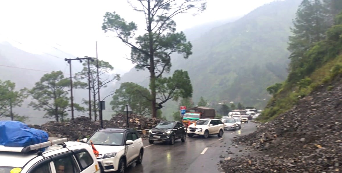 Badrinath Highway closed at five places due to debris and landslides schedule of pilgrims disturbed