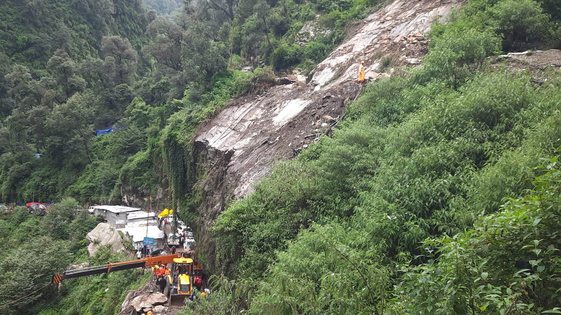 Gaurikund Landslide Rocking hill river gushing below search operation going on Rudraprayag Uttarakhand news