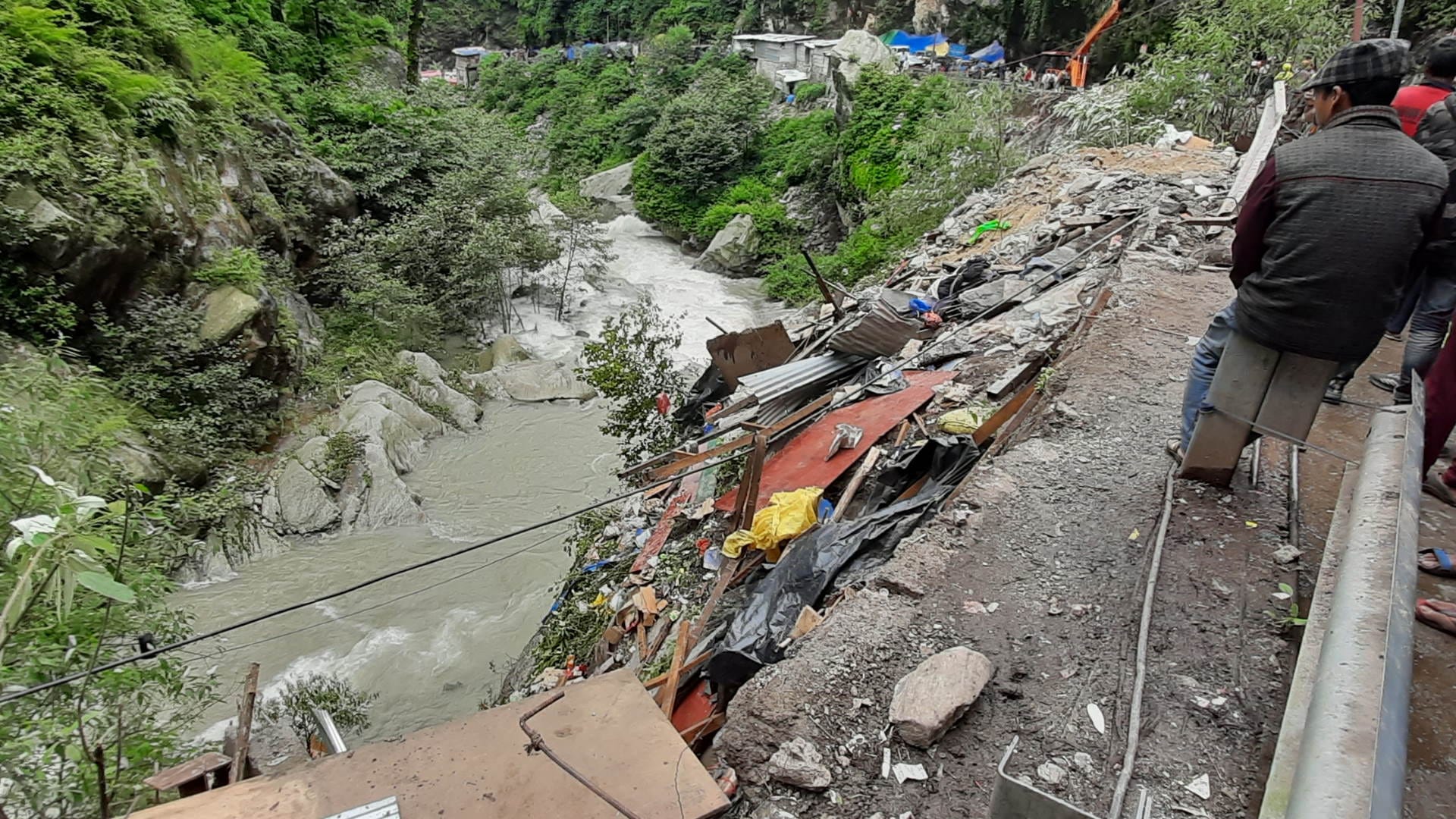 Gaurikund Landslide Rocking hill river gushing below search operation going on Rudraprayag Uttarakhand news