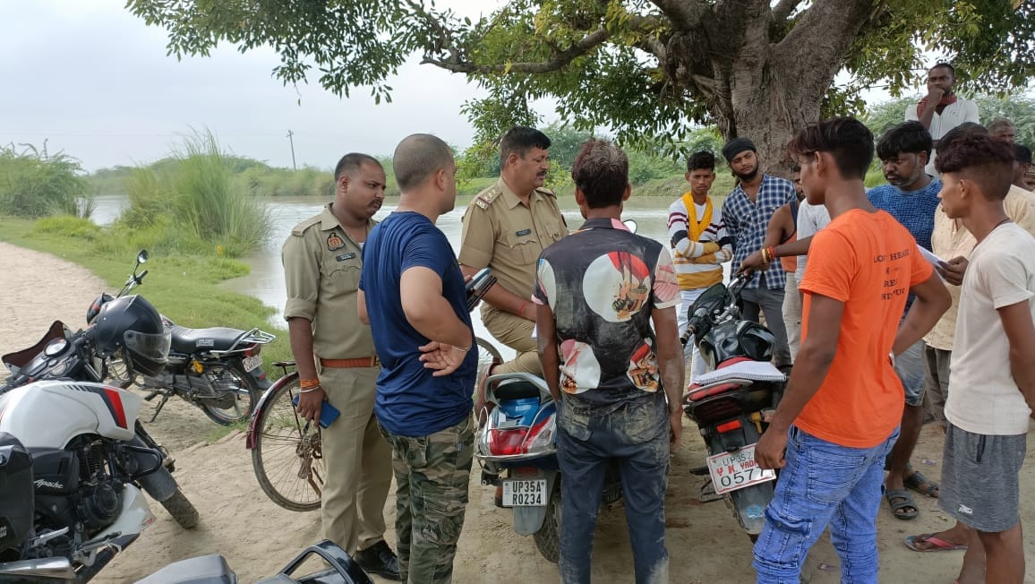 Dead body of a middle aged man found in canal, identified with Aadhaar card, son said father was addicted to a