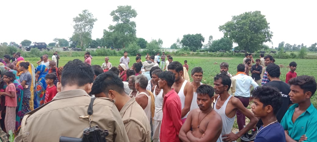 Farmers murder in Unnao, Went to guard the field, found blood soaked body, body sent for postmortem