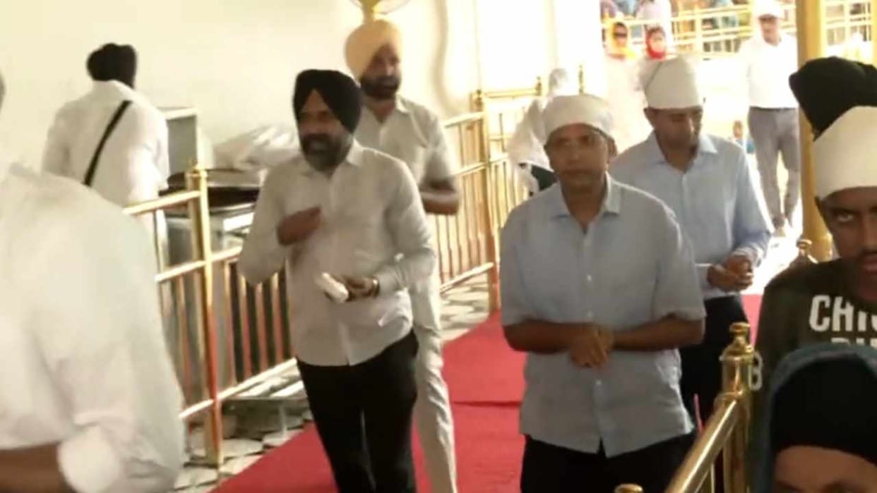 NIA Director General Dinkar Gupta visited Sri Harimandir Sahib in Amritsar today