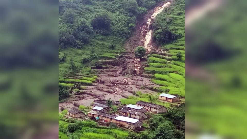 Landslide from the hill, 12 families left their homes, destroyed 200 drains of agricultural land