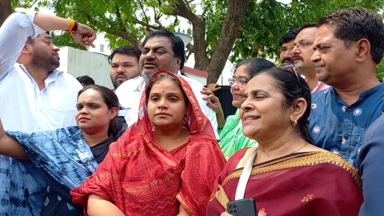 Rajasthan Mayor Munesh Gurjar suspended husband sent on remand for two days by the court
