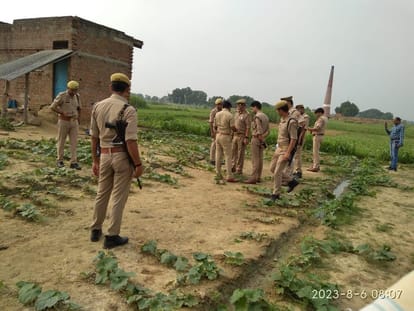 Son killed his father by hitting him with  shovel in varanasi and dead body  burnt